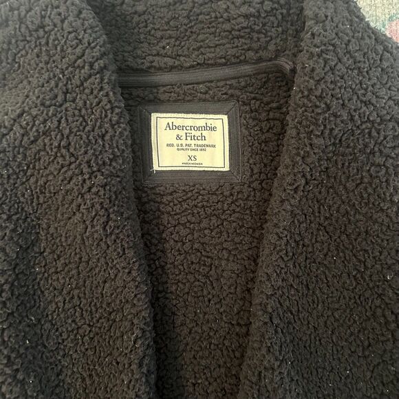 Abercrombie & Fitch Sherpa Jacket "Shacket" Size XS - White, Black, Cozy, Casual - Picture 4 of 4